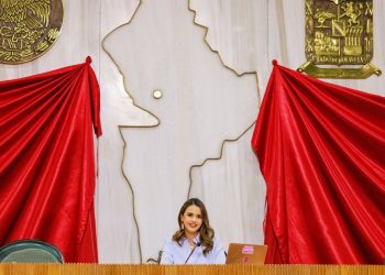 primer informe de resultados de Lorena de la Garza por mejorar monterrey. Diputada local.