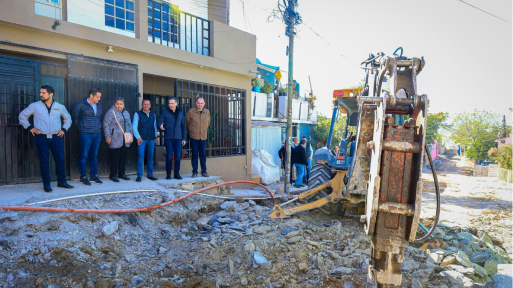 parque lineal - CRONICAS REGIAS parque-lineal-colonia-Genaro-Vázquez-entorno-seguro-áreas-verdes