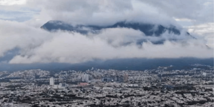 - CRONICAS REGIAS conoce el Clima en Monterrey hoy
