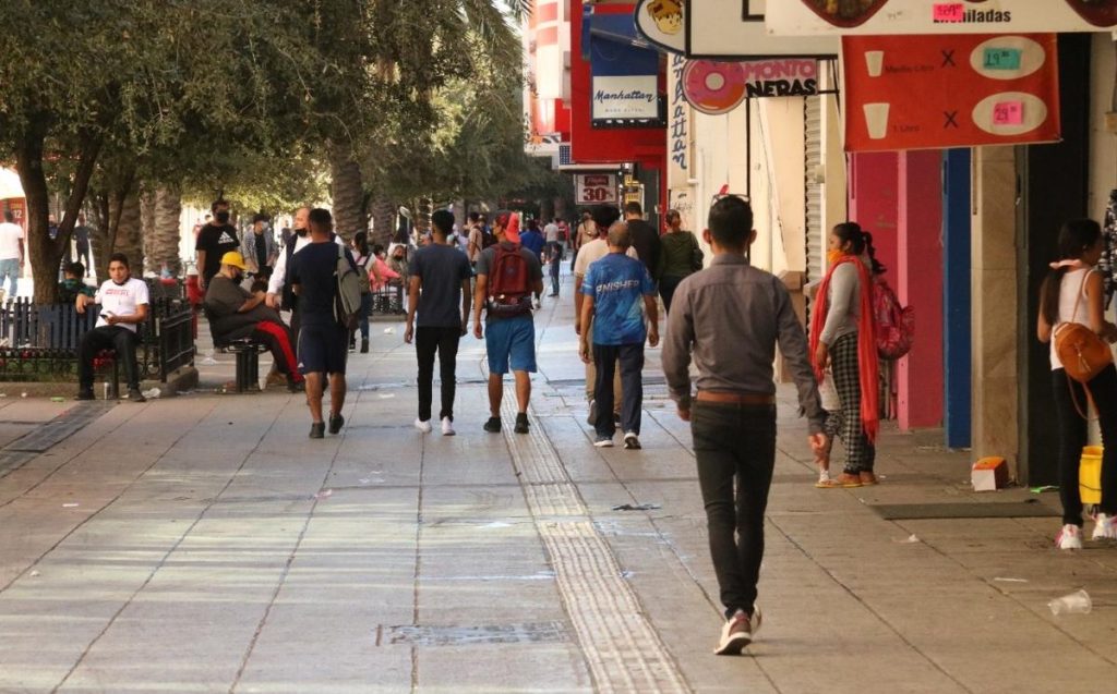 - CRONICAS REGIAS el Clima en Monterrey será fresco por las mañanas y calor de hasta 35 grados.